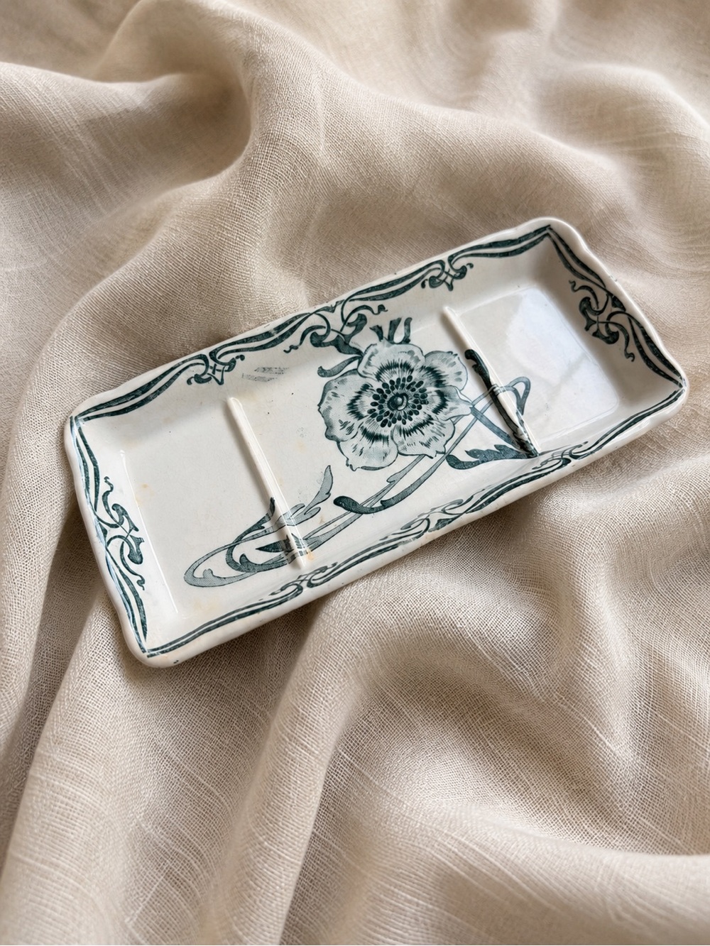 Antique Creil et Montereau Anémones Comb Tray | French Terre de Fer Tray